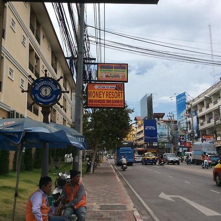 Money Resort Pattaya Buitenkant foto