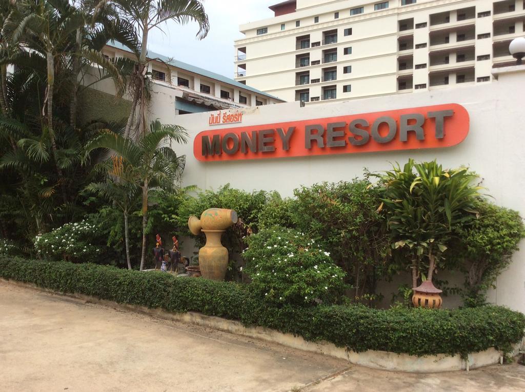 Money Resort Pattaya Buitenkant foto